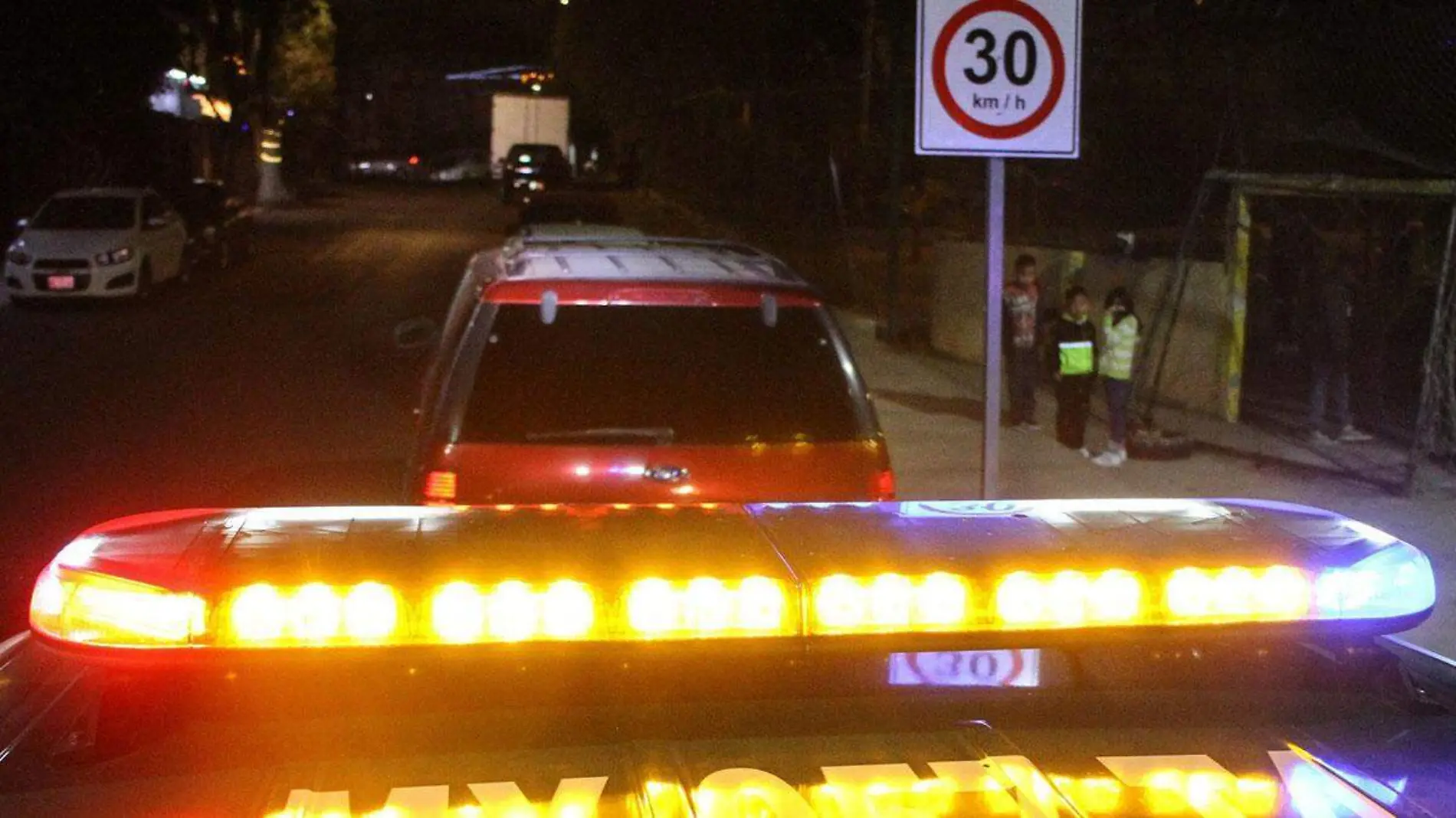 Ocho sujetos armados ingresaron a una maquiladora de gorras en San Rafael Tlanalapan